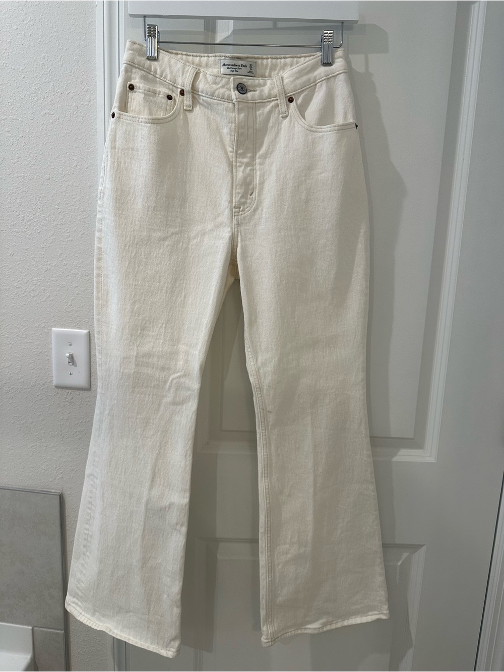 Abercrombie & Fitch Off-White Wide Leg Jeans